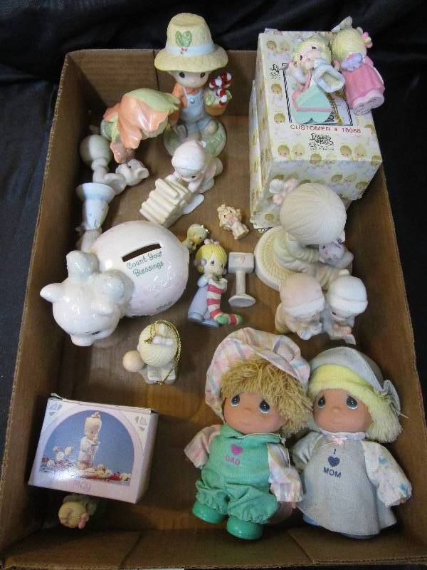 lot 20 image: Precious Moments