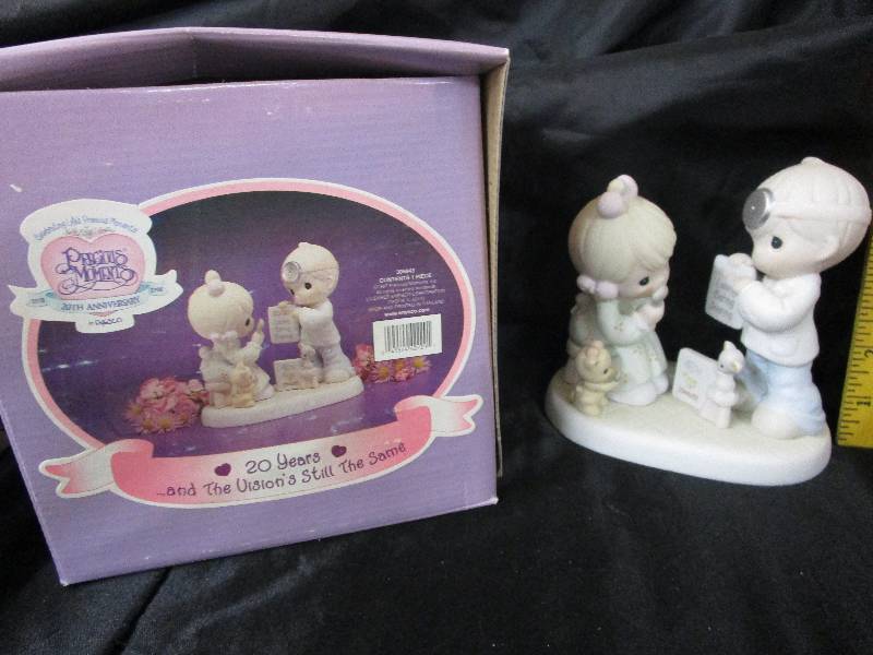 lot 27 image: Precious Moments