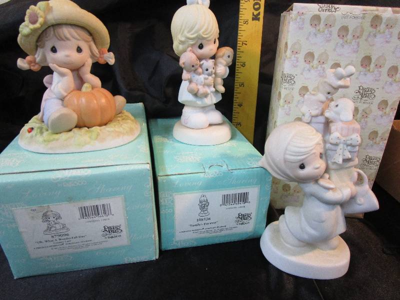 lot 28 image: Precious Moments
