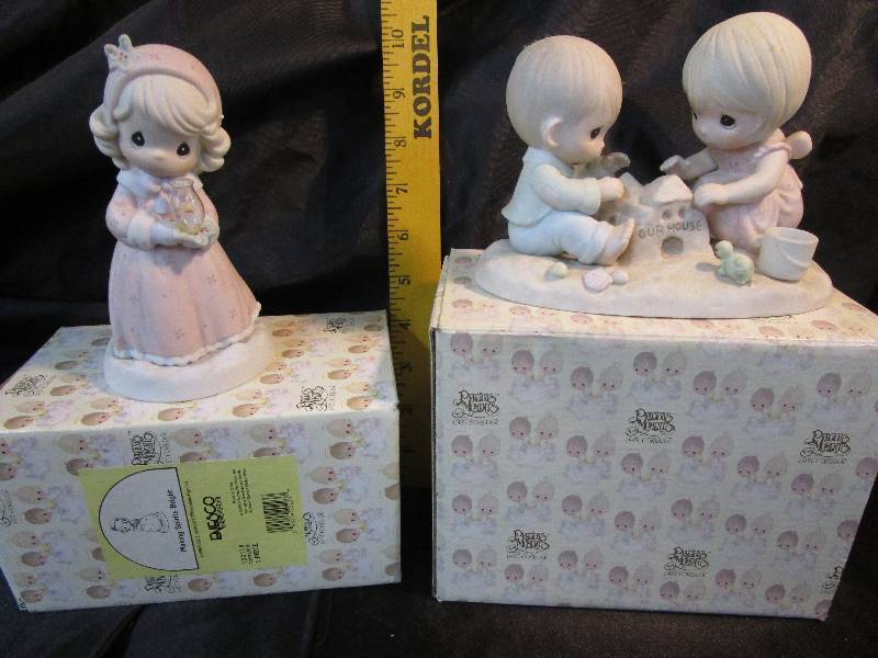 lot 29 image: Precious Moments