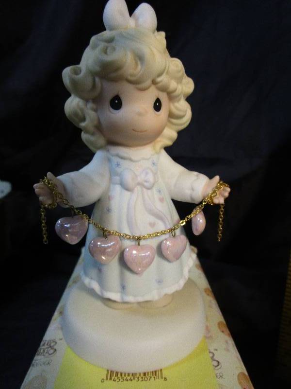 lot 34 image: Precious Moments