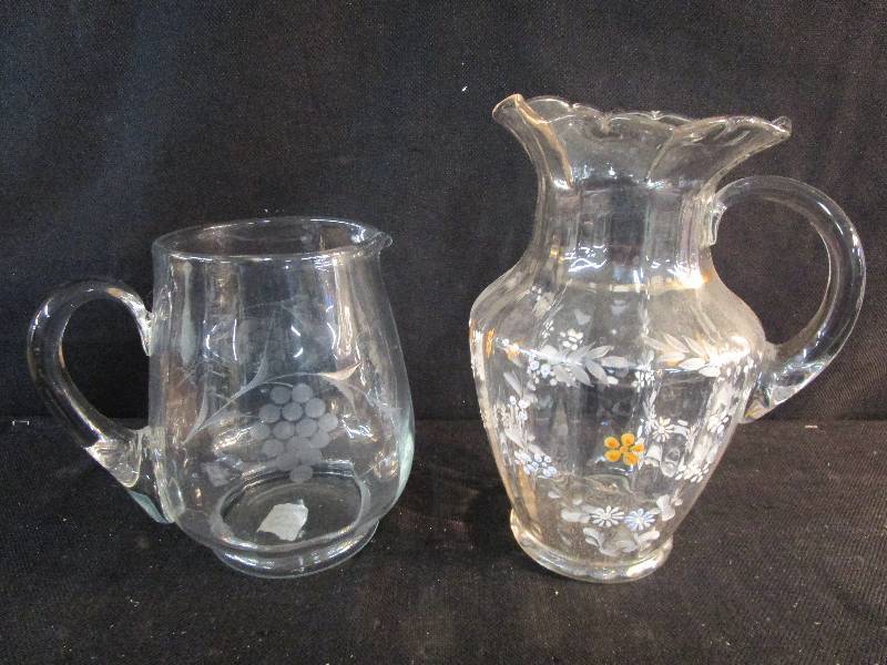 lot 118 image: Beautiful Glass Pitchers