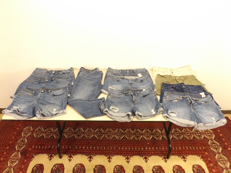 Lot of Womens Levis Jean ShortsCapris Sizes 31 and 32