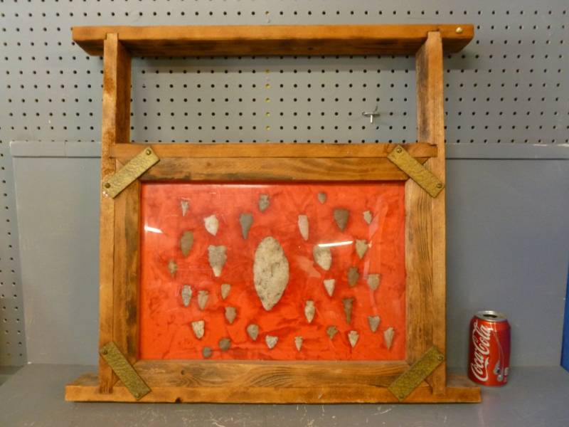 lot 6 image: Native American Arrowhead Display