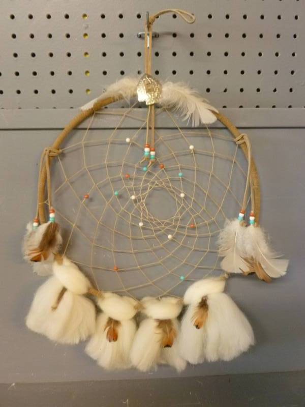 lot 8 image: Native American Themed