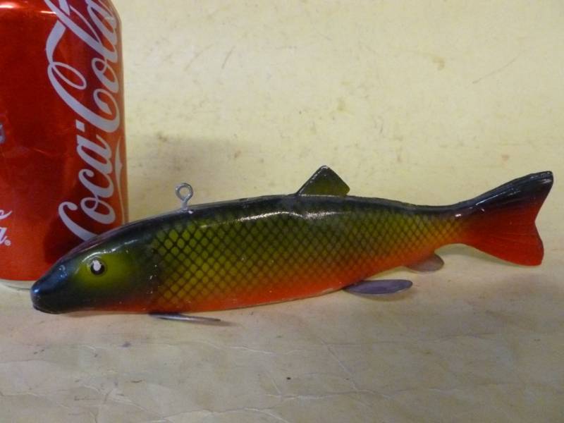 lot 53 image: Spearing Decoy