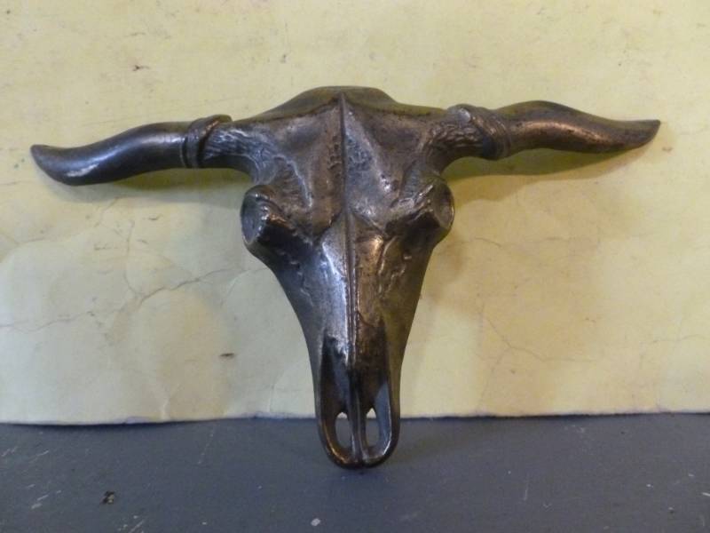 lot 70 image: Belt Buckle