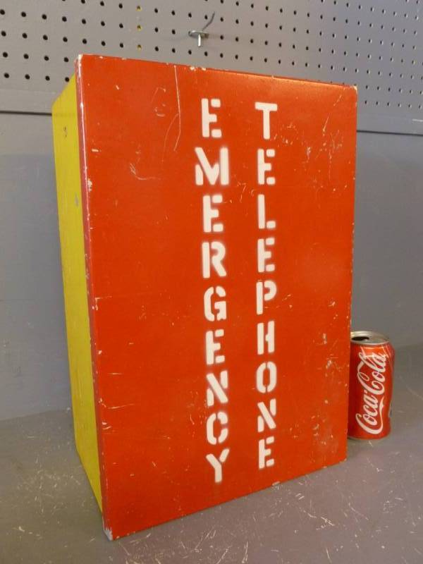 lot 83 image: Vintage Metal Case