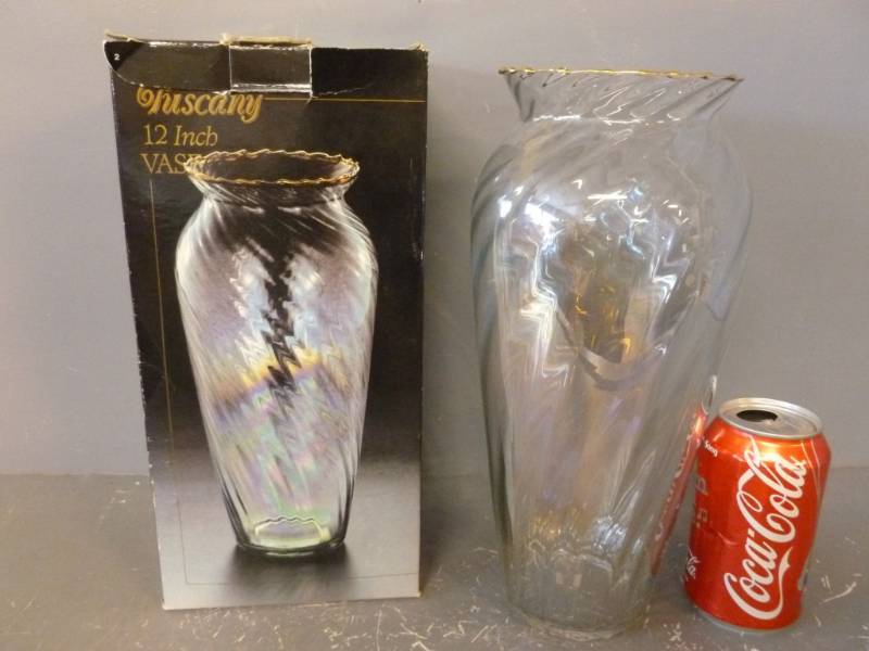 lot 86 image: Tuscany Vase