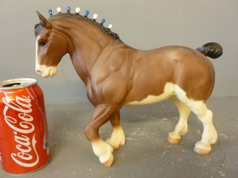 lot 98 image: Breyer Horse