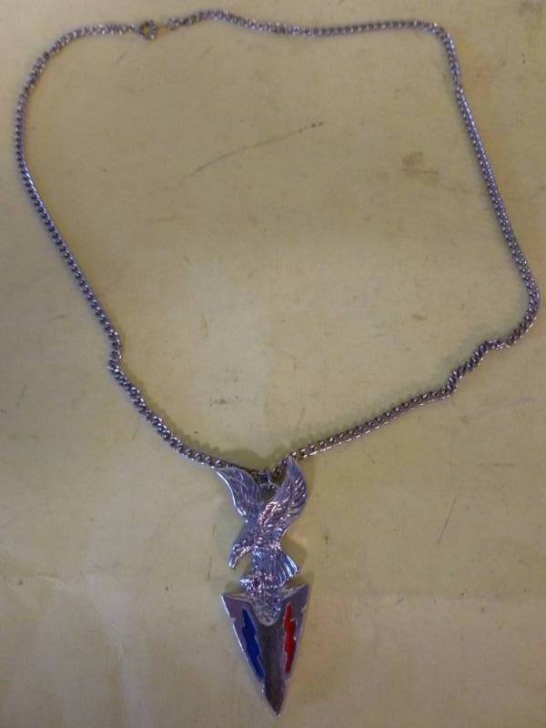 lot 105 image: Jewelry