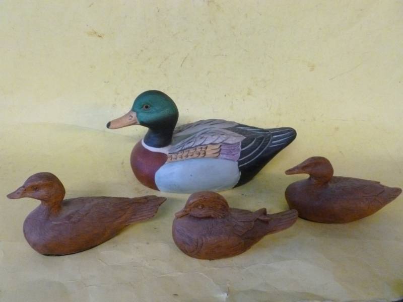 lot 126 image: Duck Decorations