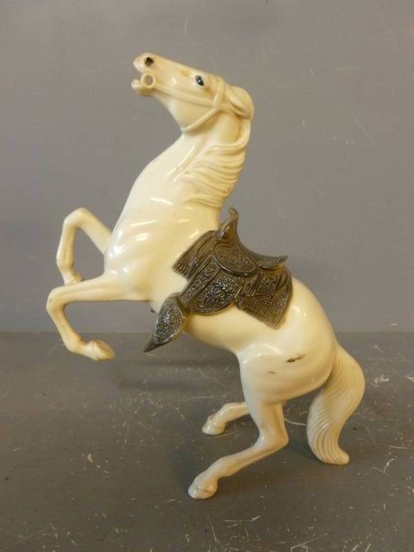 lot 141 image: Vintage Hartland Plastics Toy Horse