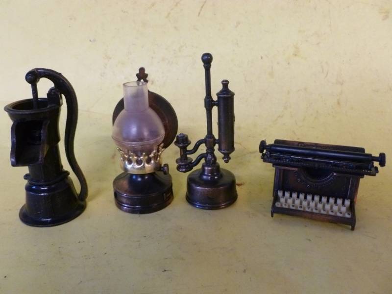 lot 146 image: Collectible