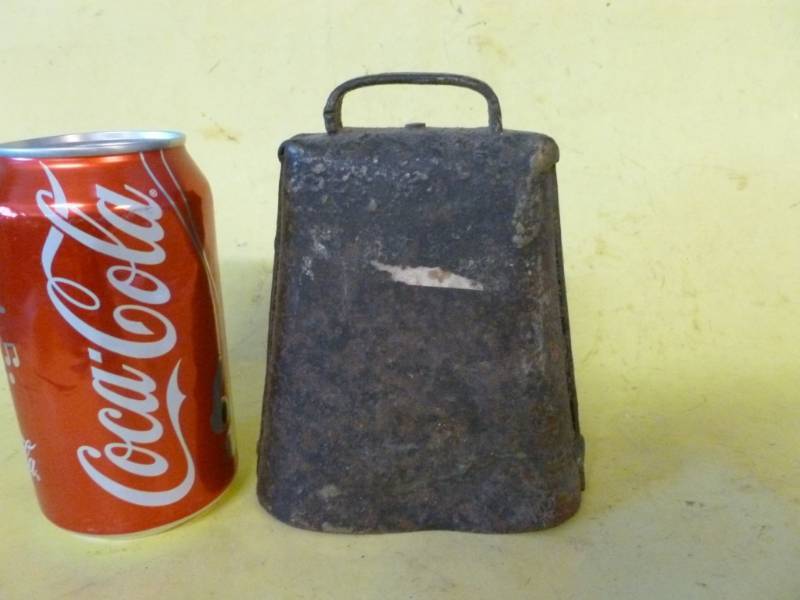 lot 151 image: Vintage Cow Bell