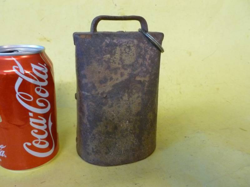 lot 152 image: Vintage Cow Bell