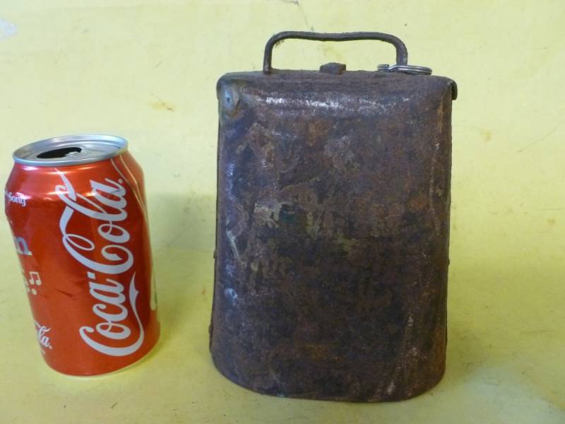 lot 153 image: Vintage Cow Bell