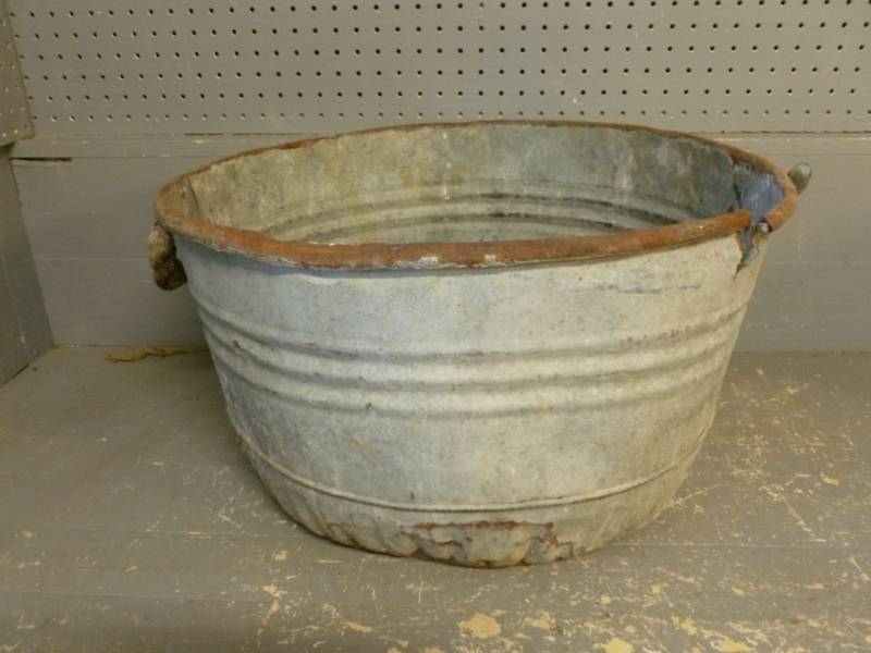 lot 206 image: Vintage Silage Bucket