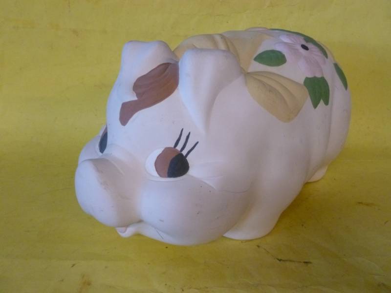 lot 207 image: Pig Bank