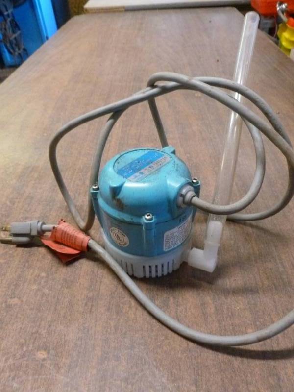 lot 216 image: Pump