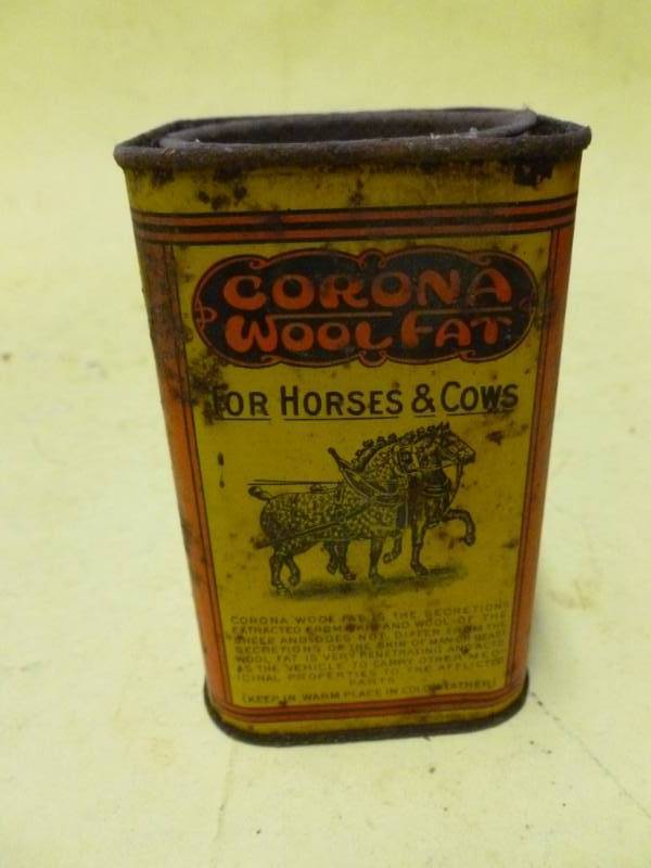 lot 237 image: Vintage Metal Container
