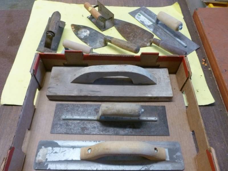 lot 246 image: Cement Tools