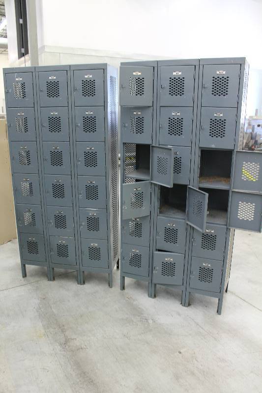 lot 44 image: Lot of (2) Global Metal 18-Locker Cabinets
