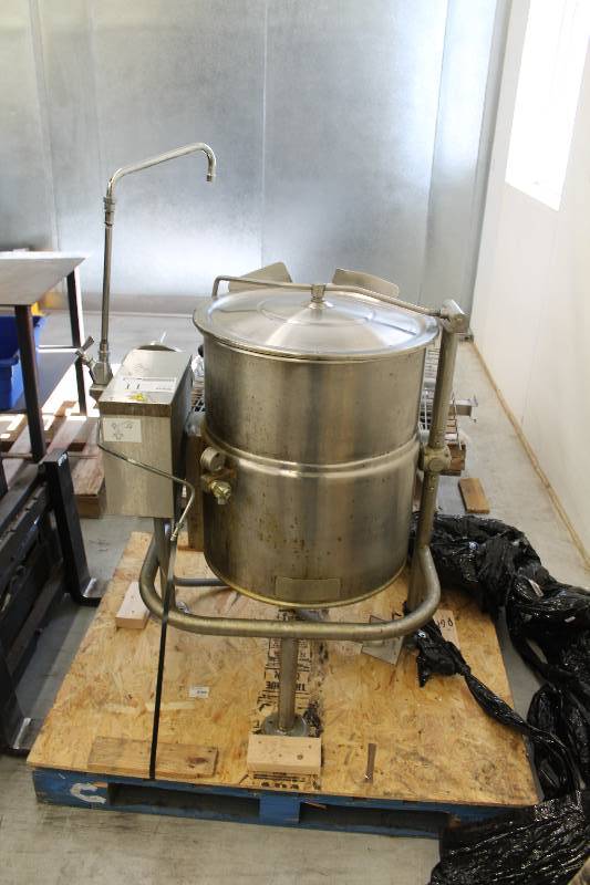 lot 11 image: Cleveland Range Commercial Stainless Steel Cooking Kettle