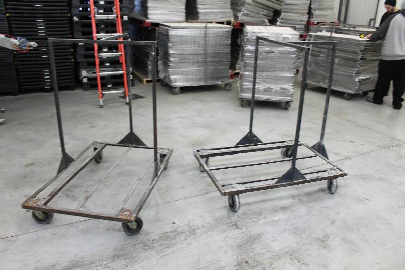 lot 83 image: Lot of (2) Rolling Metal Carts