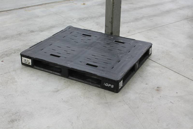 lot 53 image: Lot of (15) Plastic Pallets