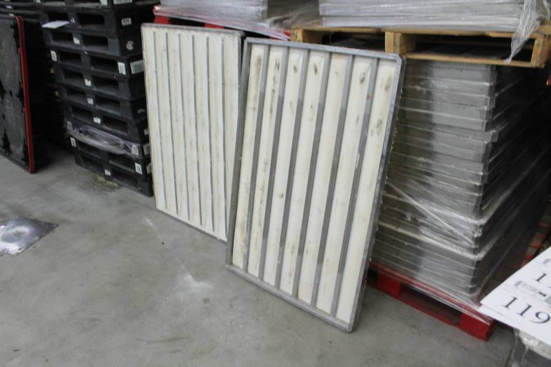 lot 118 image: Pallet Lot of (Approximately 20) Bakery TraysMoulds