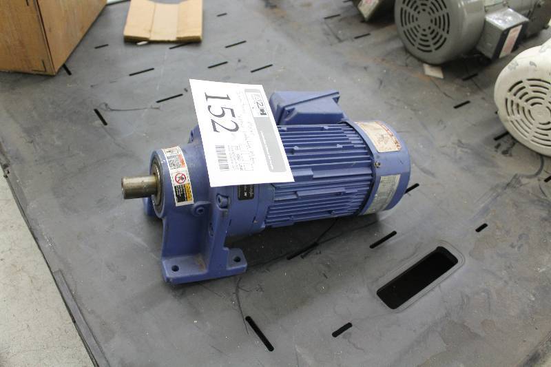 lot 152 image: Sumitomo 3-Phase Induction Continuous Duty Electric Motor
