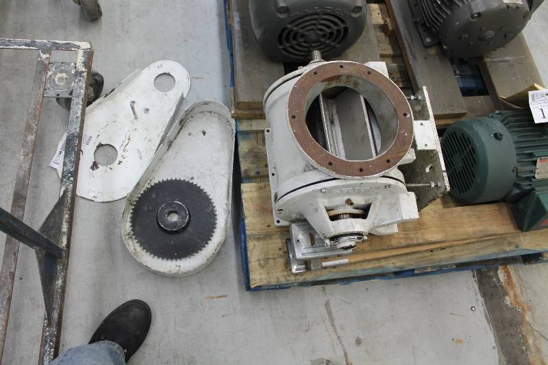 lot 159 image: Schick Motor