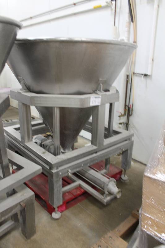 lot 171 image: Kuczkowski Commercial Vat