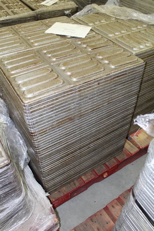 lot 221 image: Lot of Approx. (45) Hot Dog Bread Pans