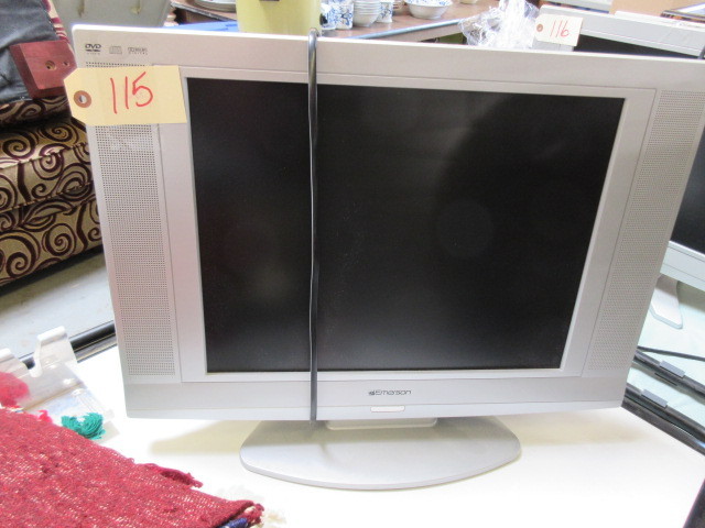 lot 115 image: FLAT SCREEN TV