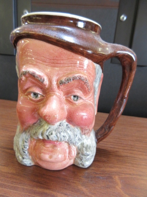 lot 132 image: LANCASTER SANDLAND TOBY JUG