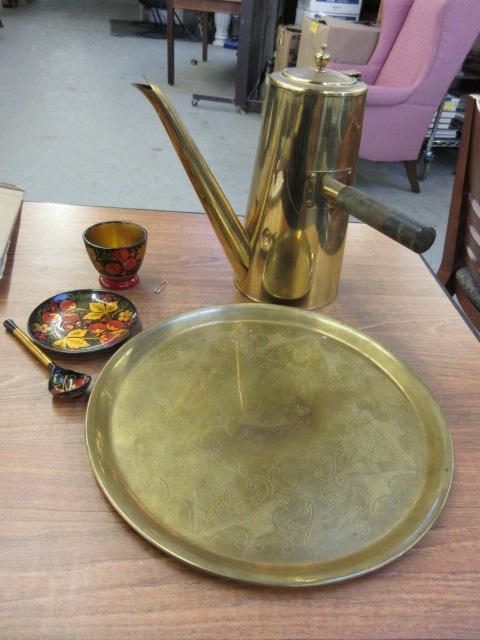 lot 158 image: WOODEN HANDLE COFFE POT AND SWEDISH PLATE