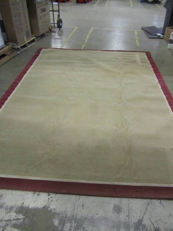 lot 45 image: 10ft 8in x 7ft 9in area rug