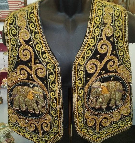 lot 11 image: Vintage Ornate Beaded Vest from Indonesia