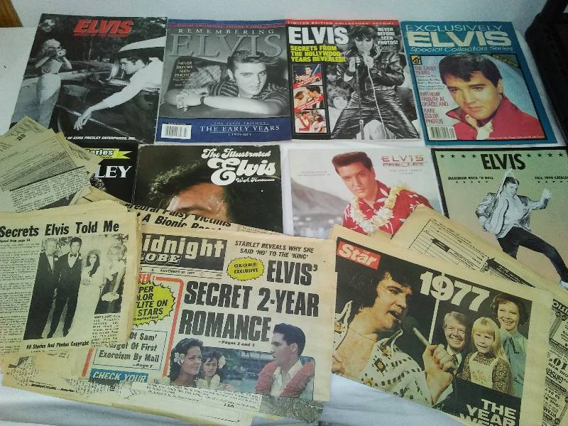 lot 22 image: Elvis Presley LP Album Literature, Periodicals, Mags, Newspaper