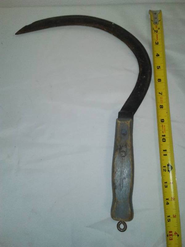 lot 43 image: Vintage Corn Blade, Hand Sycle