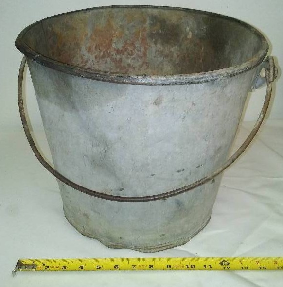lot 46 image: Vintage Heavy Gauge PailBucket,