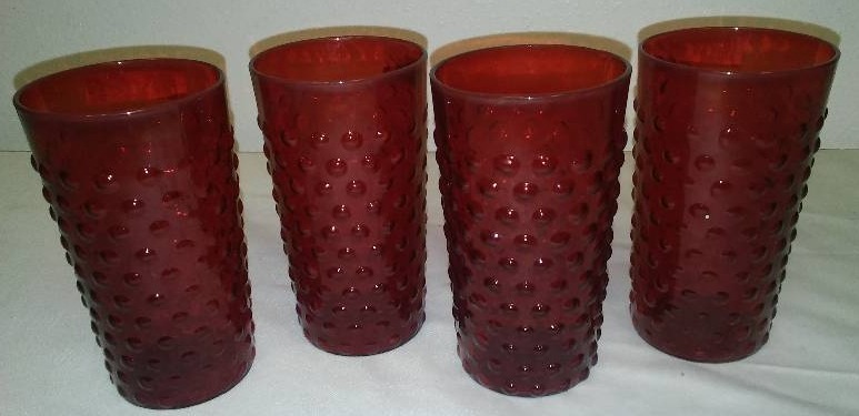 lot 62 image: Vintage Ruby Red Bubble Glasses (4)