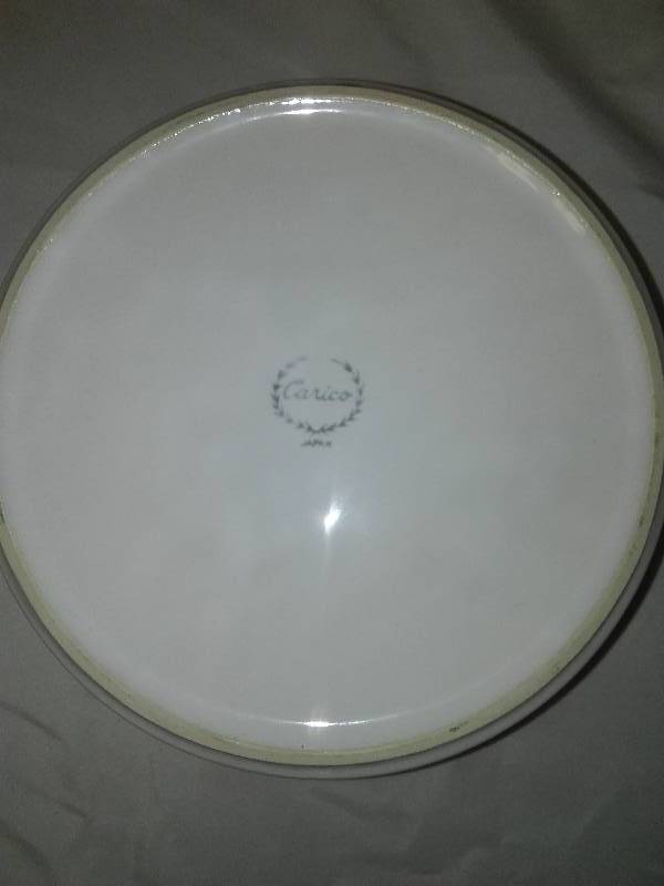 lot 79 image: Carico China Covered Casserole
