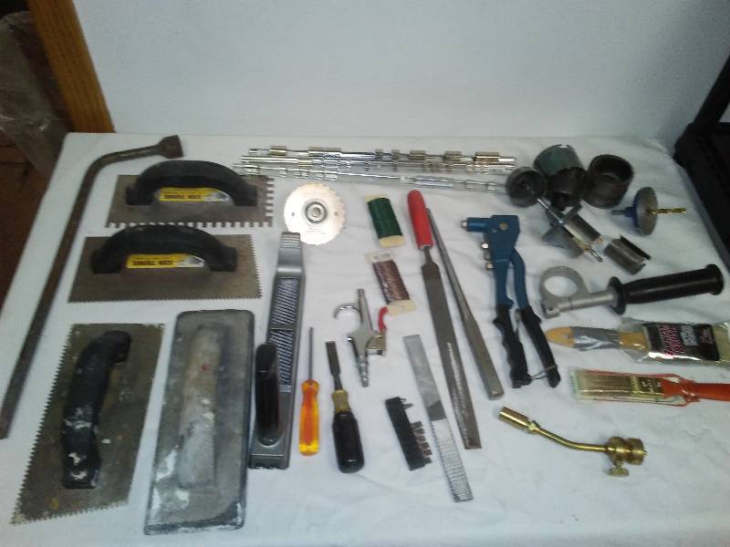 lot 93 image: 3 Sets hole saw blades, trowels, files, rivet tool and more