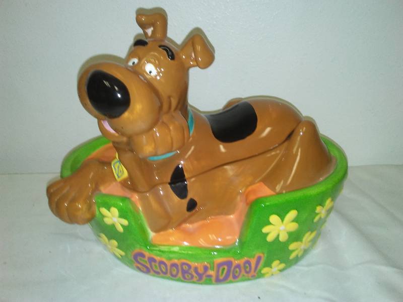 lot 107 image: Scooby Doo Cookie Jar  NEW without box