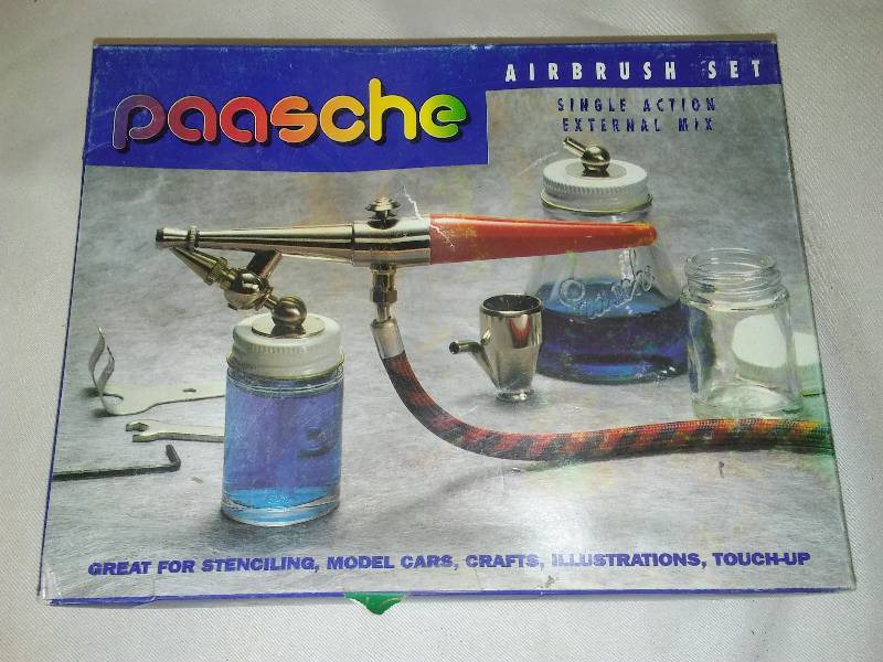 lot 127 image: Paasche Airbrush Set, new in box