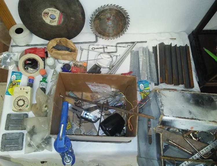 lot 143 image: Misc. Man Stuff 2  , lead bars, vintage beer box and more