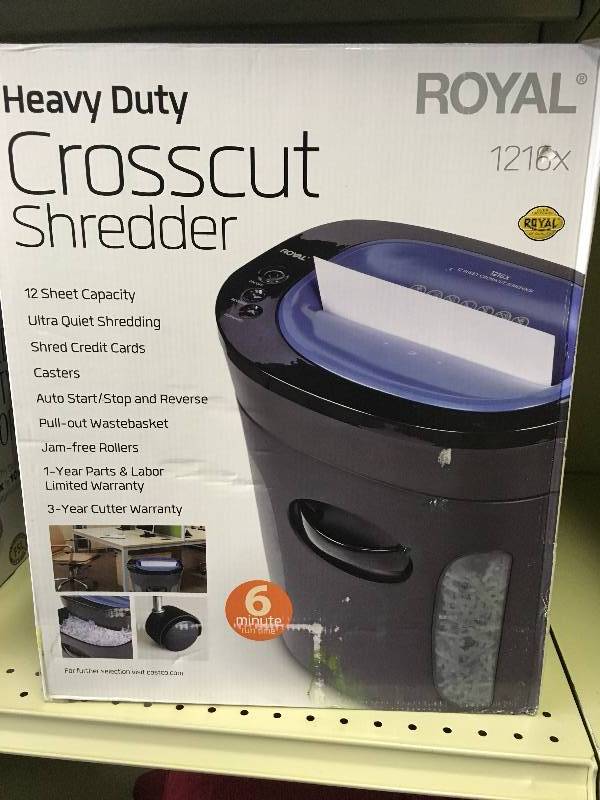 lot 568 image: ROYAL SHREDDER 1216MX, MSRP $49.99